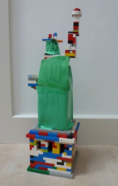 Lego Statue of Liberty - Ben Kitchen (6)